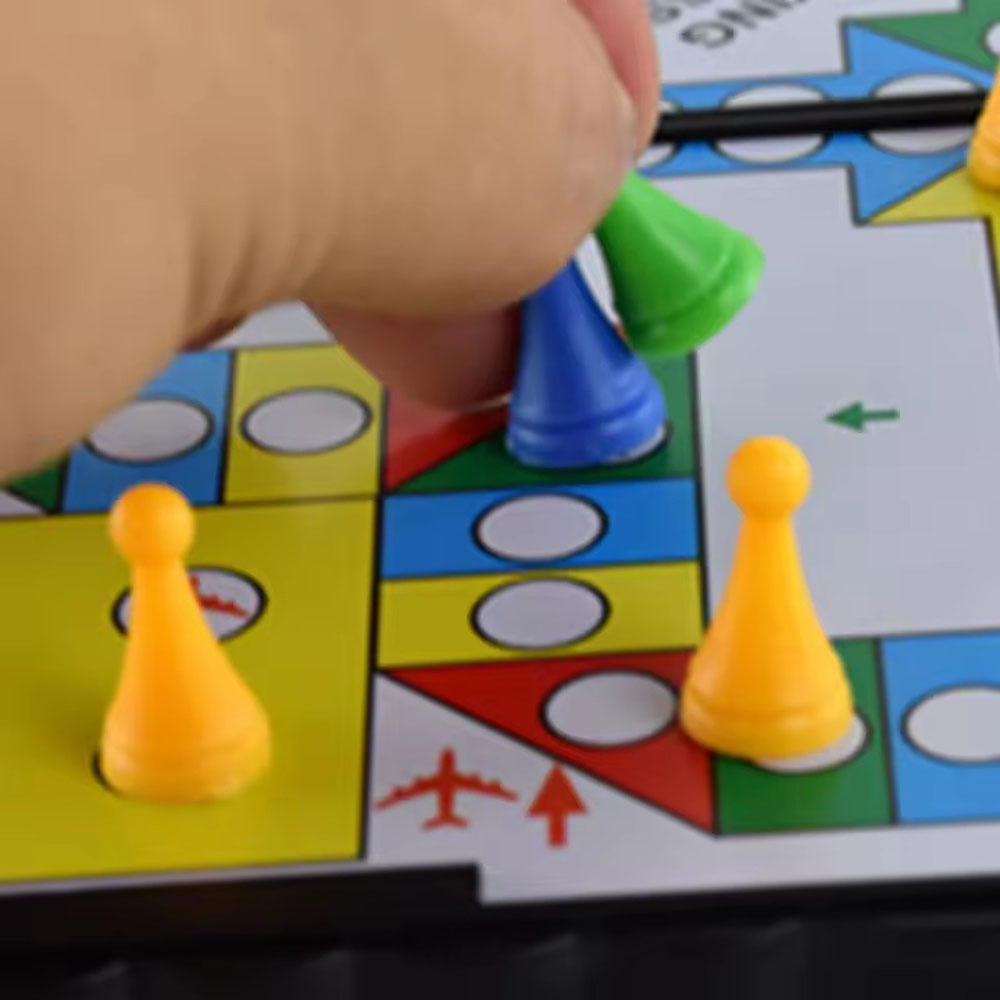 Foldable magnetic flying chess - Board Game Ludo 评论和价格