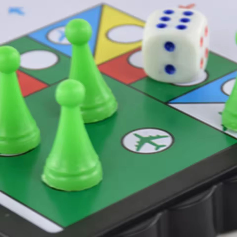 Foldable magnetic flying chess - Board Game Ludo 评论和价格